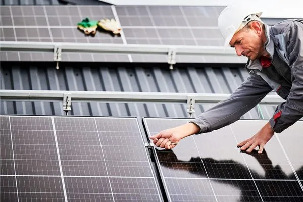 Solar maintenance engineer